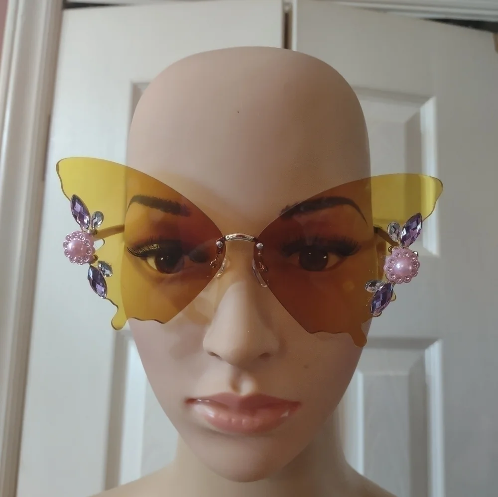New Butterfly wing yellow sunglasses rhinestone fashion rimless